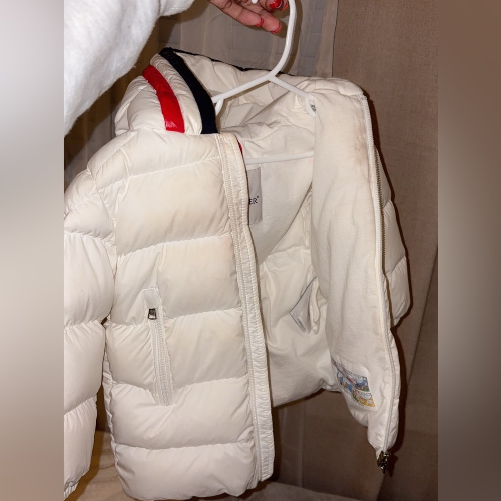 Still in good condition worn a few times minor stains the cleaners can get out